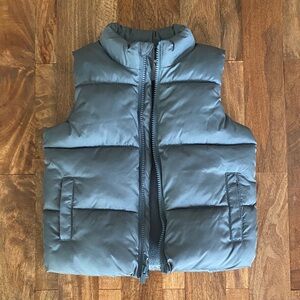 Old Navy Kids Puffer Vest in Gray